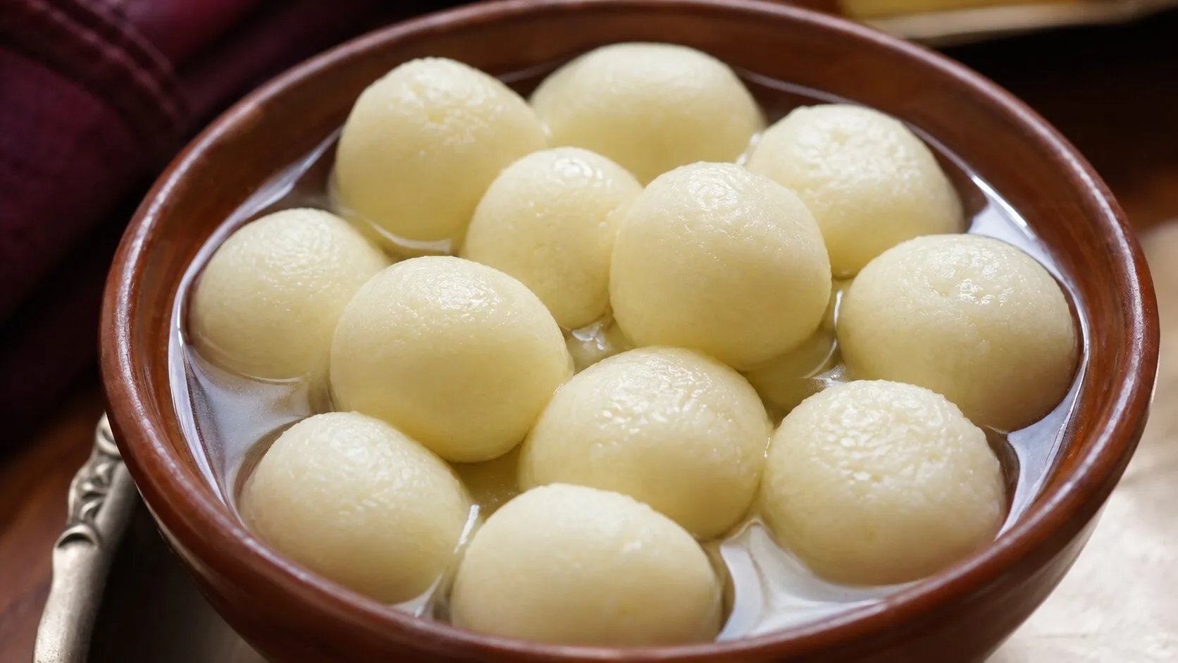 Authentic Bengali Rasgulla