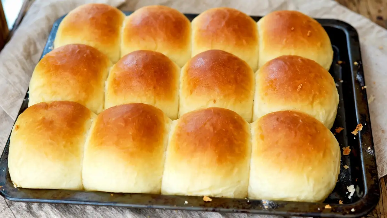 Bakery Style Eggless Ladi Pav at Home Bakery Style Eggless Ladi Pav at Home