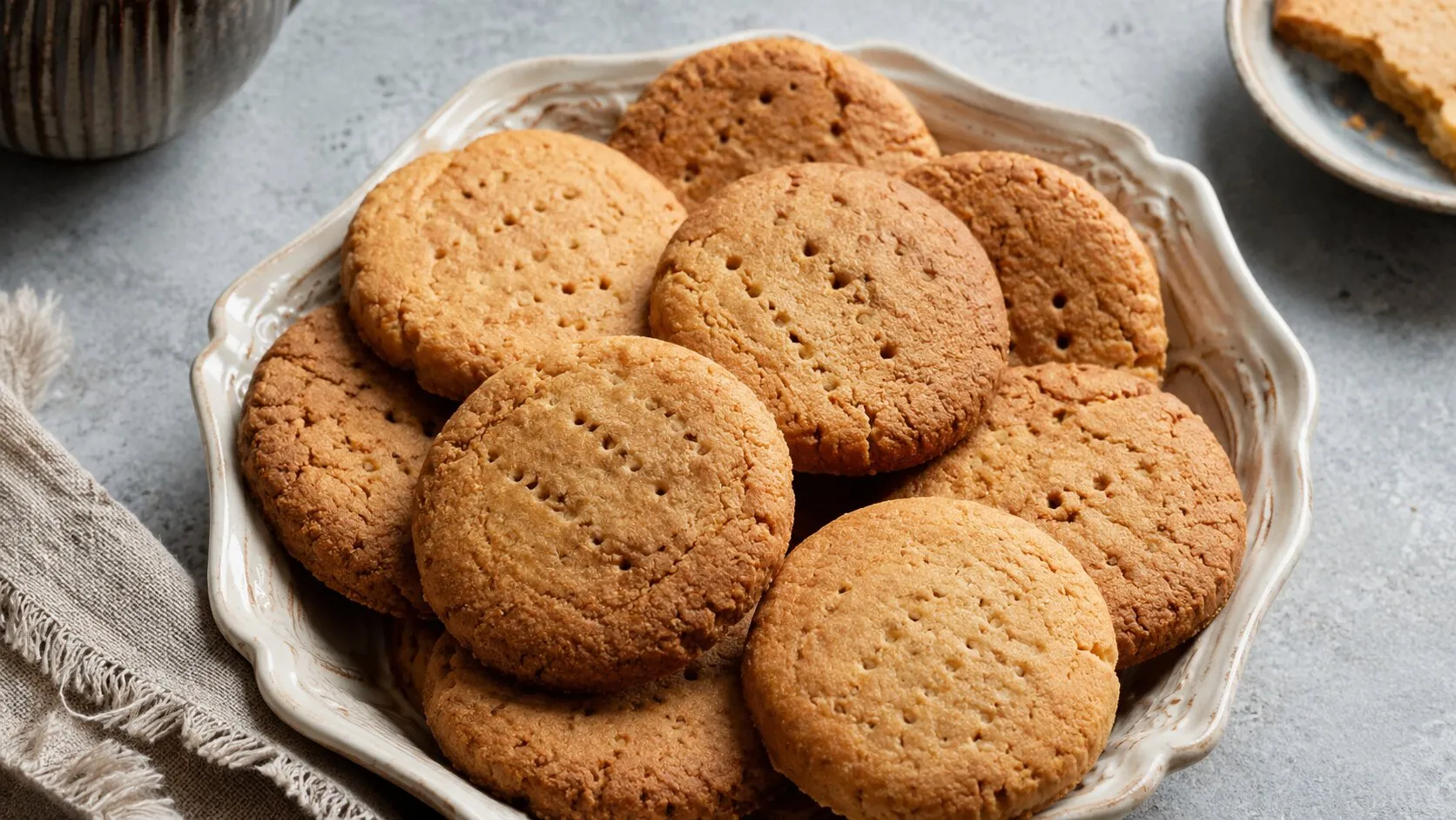 Crispy Bakery Style Atta Biscuits Crispy Bakery Style Atta Biscuits