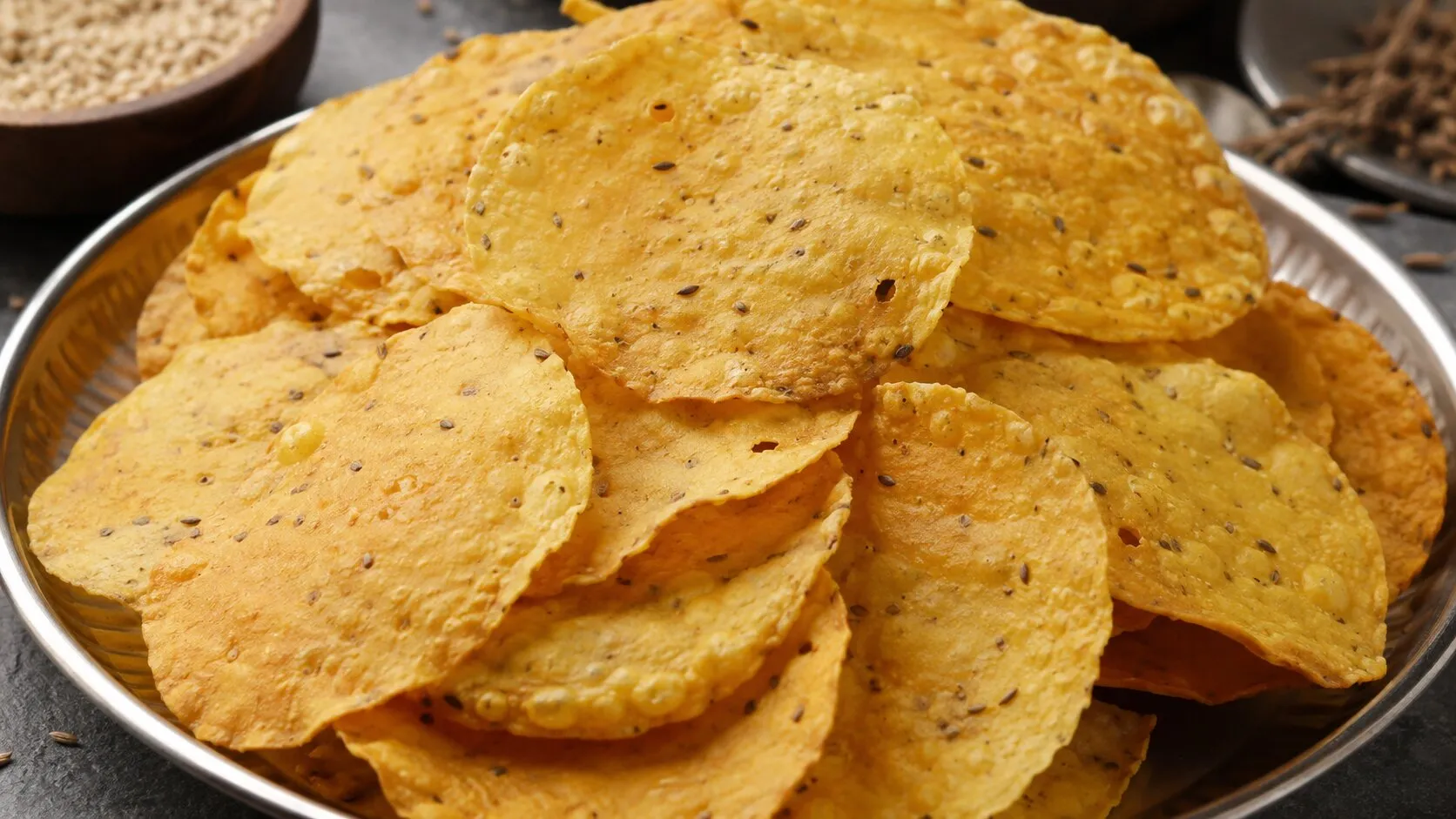 Crispy Gujarati Mathiya (Mathia Papad)