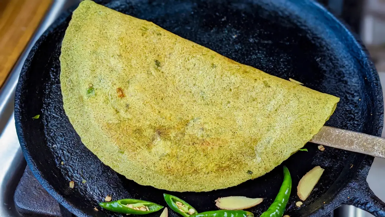 Crispy Pesarattu: Healthy Green Gram Dosa