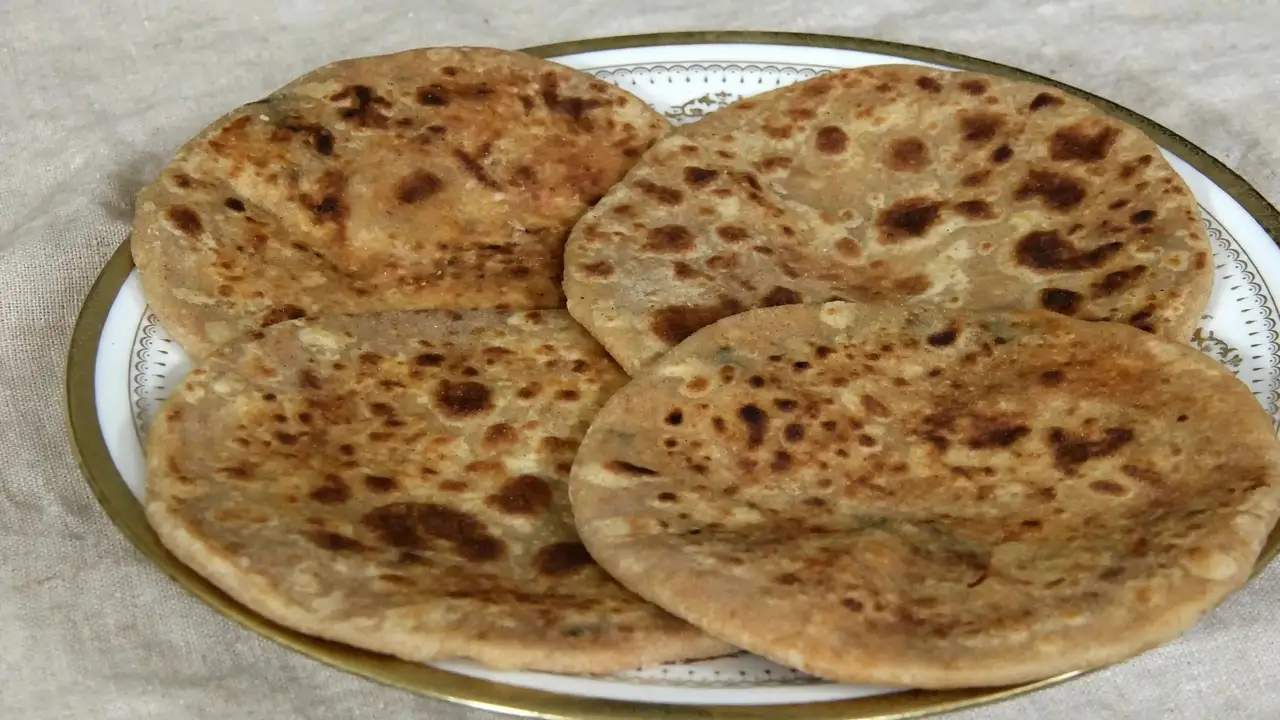 Delicious & Nutritious Carrot Stuffed Paratha Delicious & Nutritious Carrot Stuffed Paratha