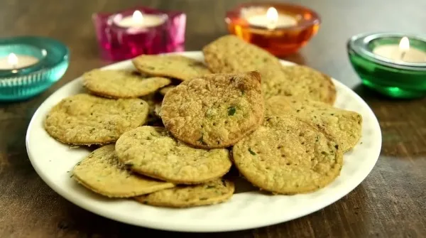 Guilt-Free Baked Methi Mathri Guilt-Free Baked Methi Mathri