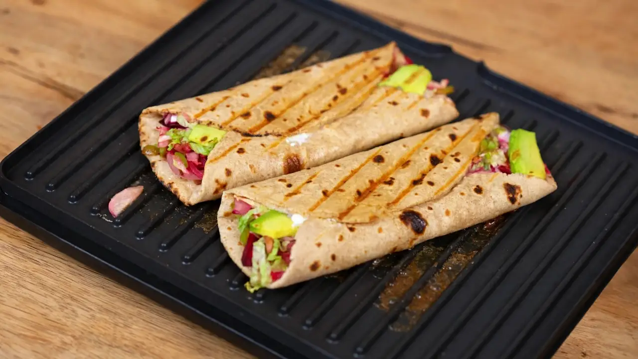Healthy No-Mayo Vegetable Wrap Healthy No-Mayo Vegetable Wrap