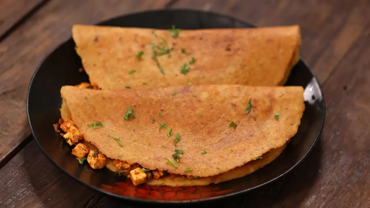 Healthy Paneer Stuffed Moong Dal Chilla Healthy Paneer Stuffed Moong Dal Chilla