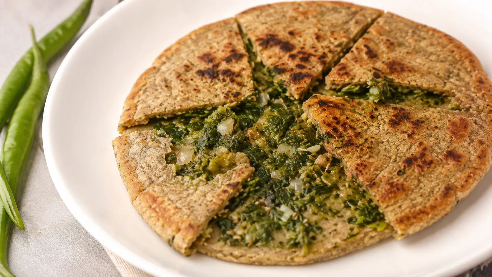 Stuffed Winter Special Lahsuniya Bajra Rotla